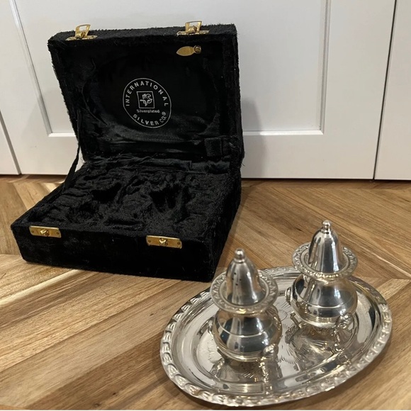 International Silver Co Salt Pepper Set With Tray Handmade Silver Plated India - Picture 5 of 10